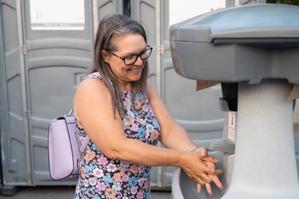 Best Portable toilet rental cost  in Marion, WI